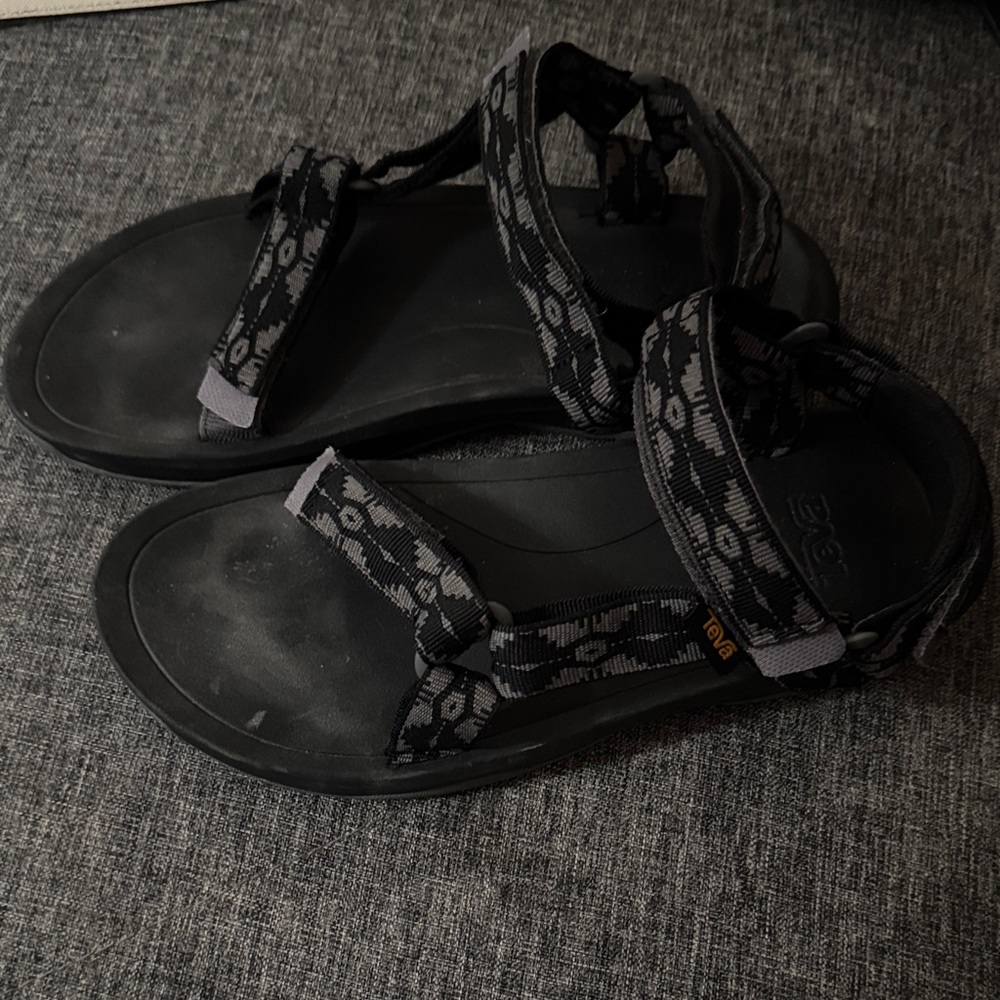 Teva Black and Gray Patterned Sandals